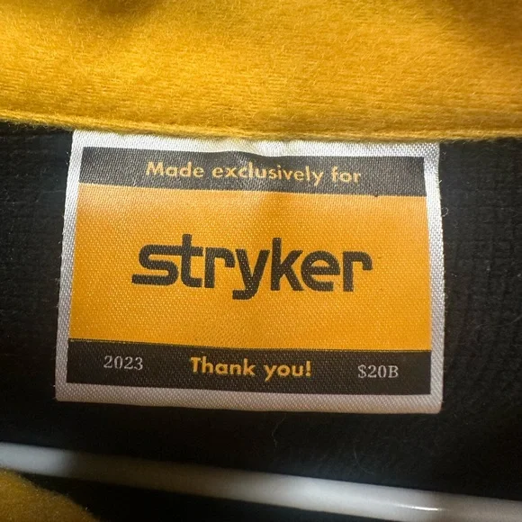 Black and Yellow Men's Vest - Picture 5 of 5